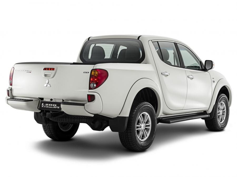  Mitsubishi L200 Triton HPE 2014 года  (фото 16 из 18)